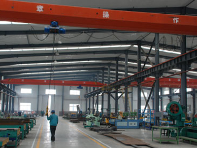 鋼結(jié)構(gòu)工程生產(chǎn)車(chē)間