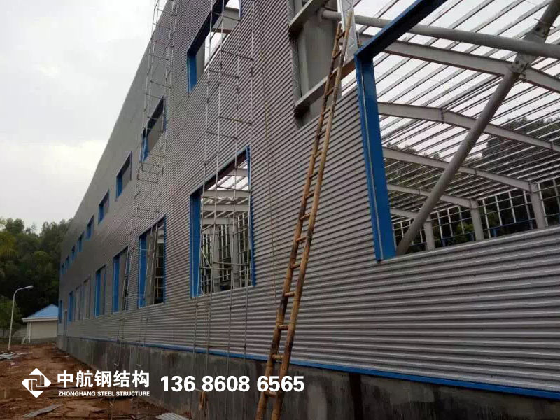 鋼結(jié)構(gòu)廠房的優(yōu)點(diǎn)及在生產(chǎn)中的作用(圖1)